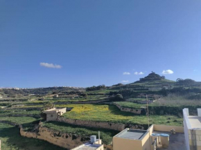 Marsalforn Magic Apartment with views 2 minutes from sea